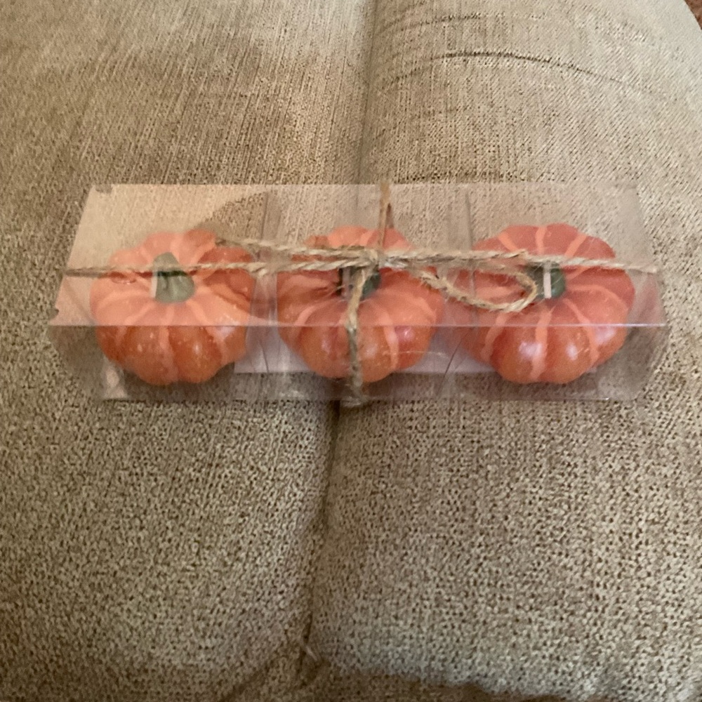 Small, cute orange pumpkin candles, set of 3, by Ashland
